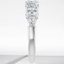 Alianza de diamantes cultivados en laboratorio redondos de 1,00 quilates en oro blanco de 14 quilates