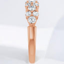 Alianza de diamantes cultivados en laboratorio redondos de 1,00 quilates en oro rosa de 14 quilates