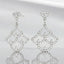 Aretes estilo abanico con diamantes cultivados en laboratorio redondos de 0,96 quilates en oro blanco de 14 quilates