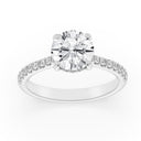 Anillo estilo catedral con diamantes cultivados en laboratorio redondos de 2,31 quilates en oro blanco de 14 quilates